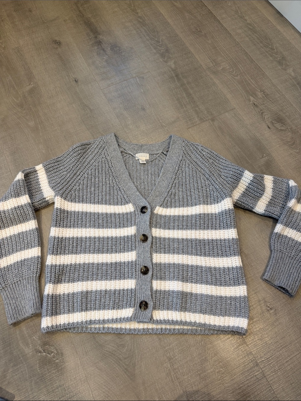 Caslon Chunky Knit Gray and White Cardigan Sweater